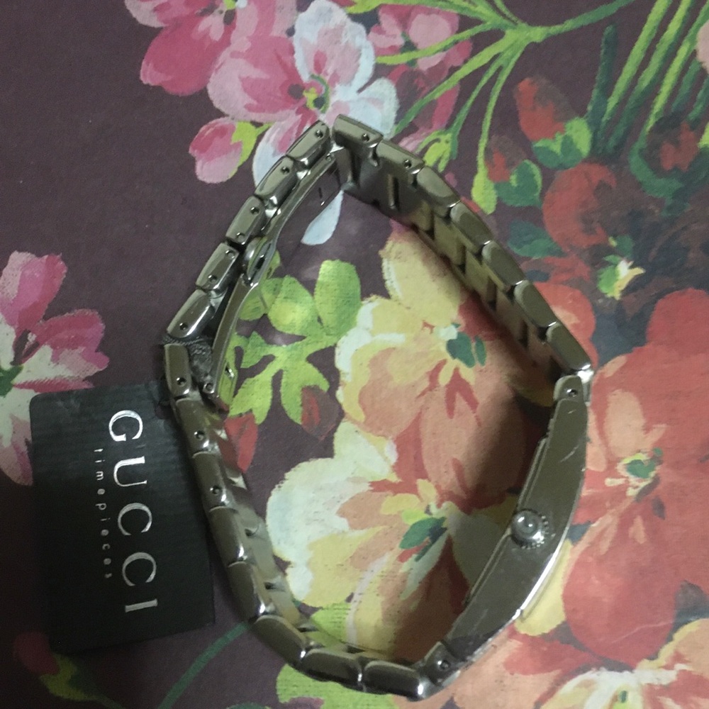 GUCCI Watch - Picture 9 of 12